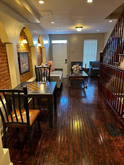 Apartment Townhouse In Baltimore